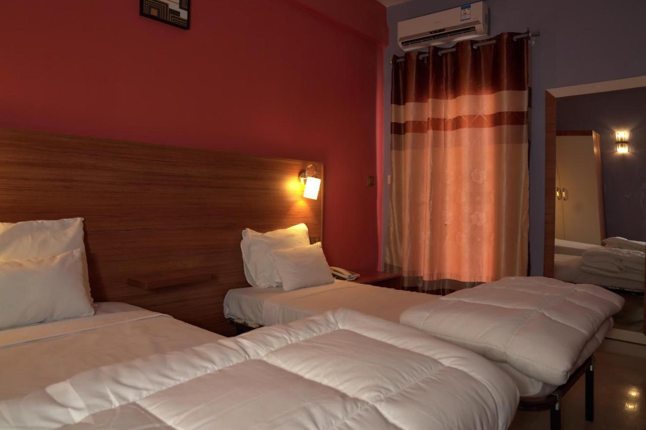 Dialali Hotel Nouakchott Buitenkant foto