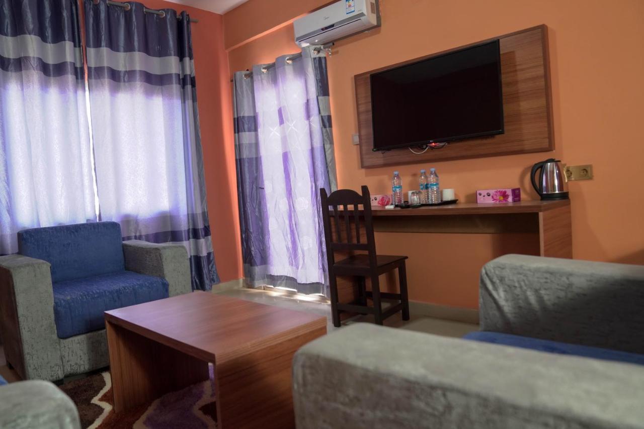 Dialali Hotel Nouakchott Buitenkant foto