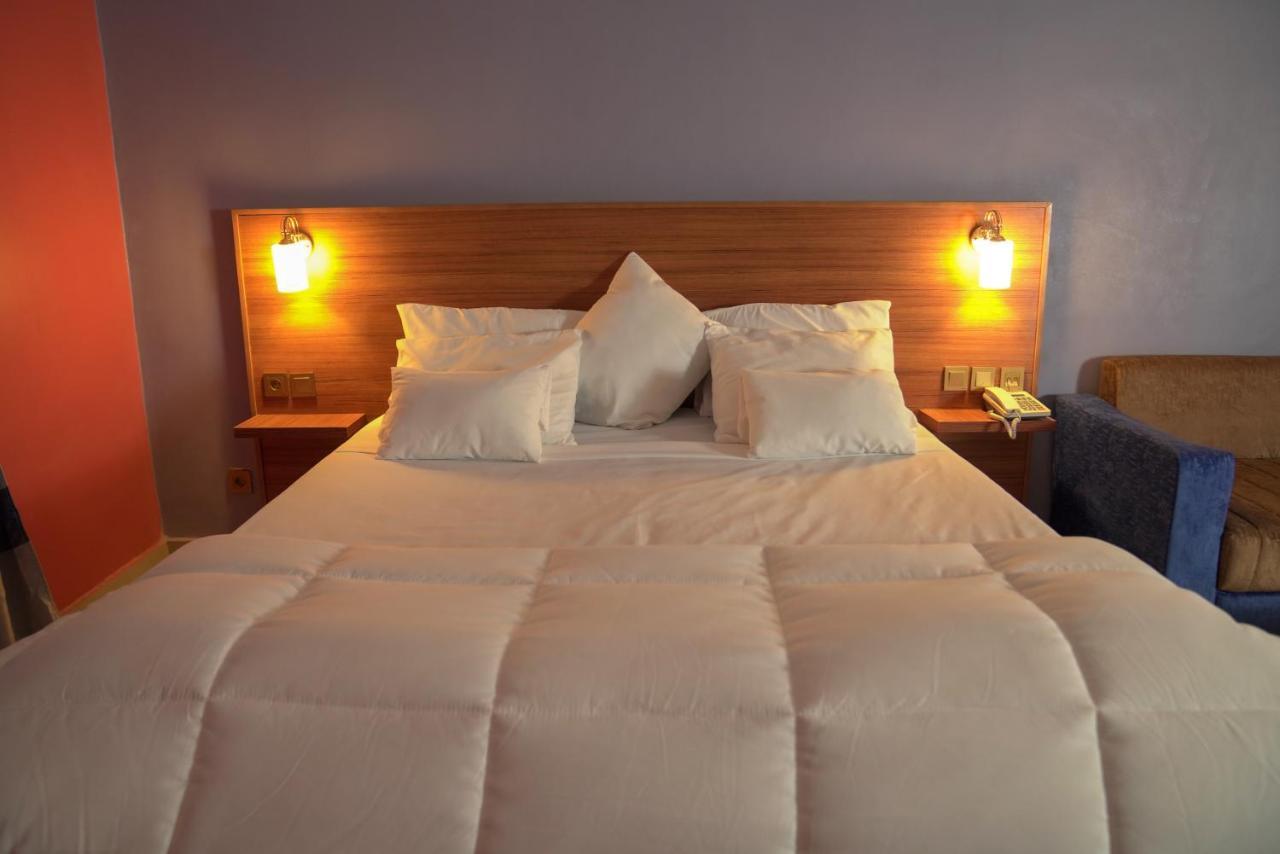 Dialali Hotel Nouakchott Buitenkant foto